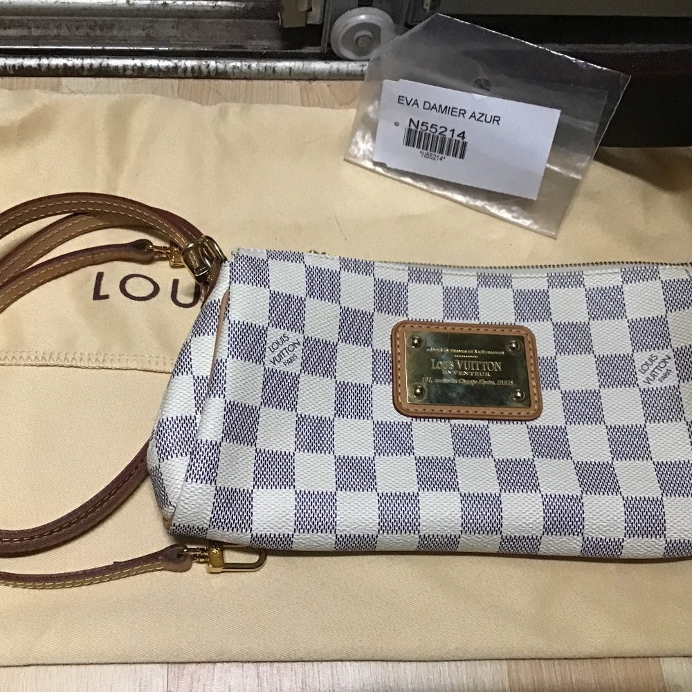 LV Eva clutch